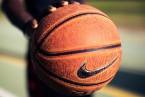 世界杯网站-跨界狂想，梅西30分钟激战拜仁，塞维利亚造点，NBA常规赛后开拓者外线爆发